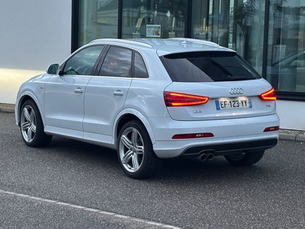 Audi Q3 2.0 TDI 140 S LINE