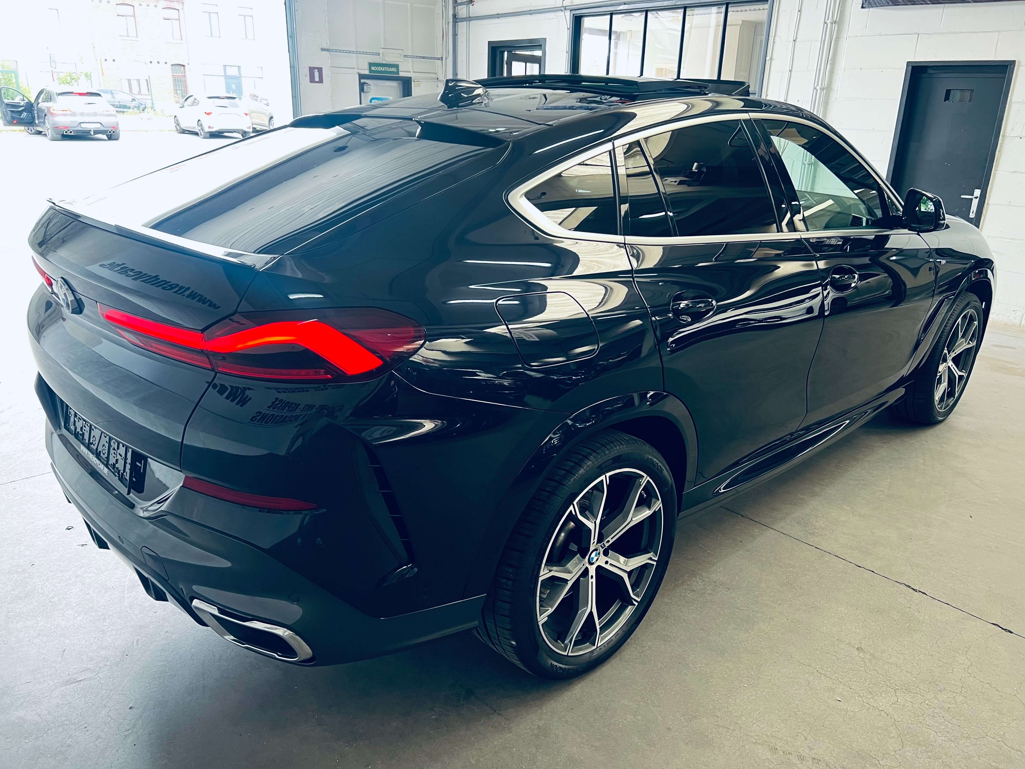 BMW X6 3.0AS xDrive40+M-PACK+(47850€+TVA)+PANO+CARNET