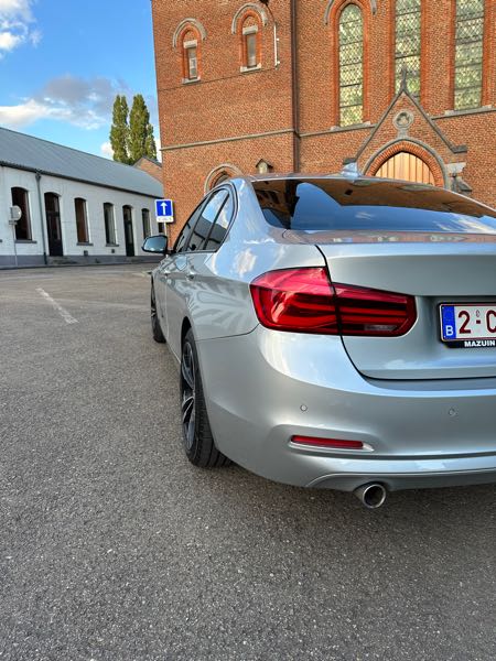 Bmw Serie 3 (F30) 318D 143 BUSINESS BVA8