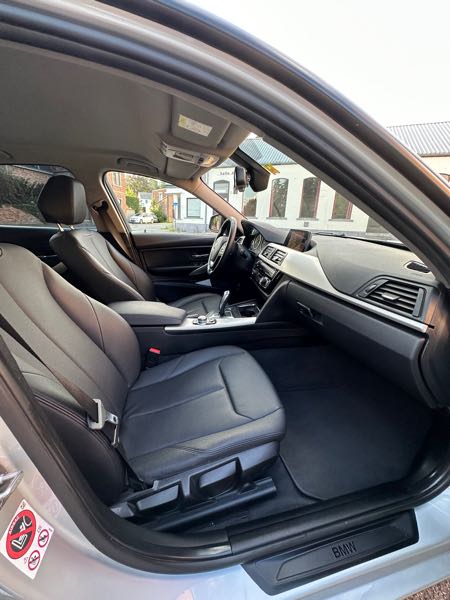 Bmw Serie 3 (F30) 318D 143 BUSINESS BVA8