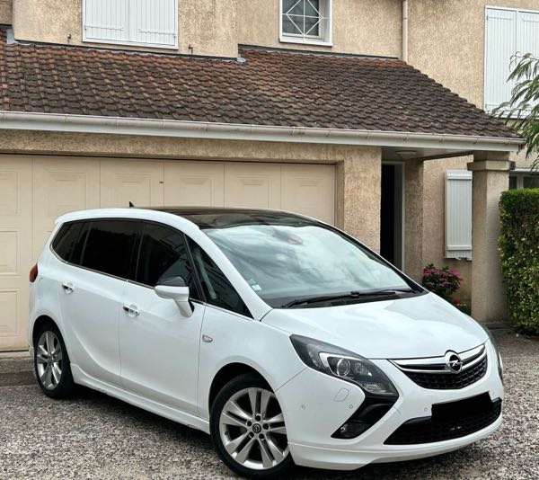 Opel Zafira Tourer III 2.0 CDTI 130 FAP COSMO PACK