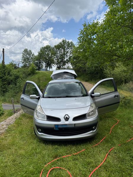 Renault Clio III 1.4 16S 100 LUXE DYNAMIQUE 3P