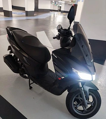 APRILIA SXR