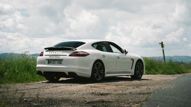 Porsche Panamera V8 4.8 550 TURBO S