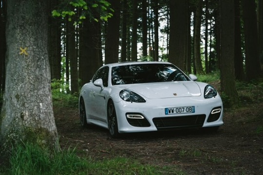 Porsche Panamera V8 4.8 550 TURBO S