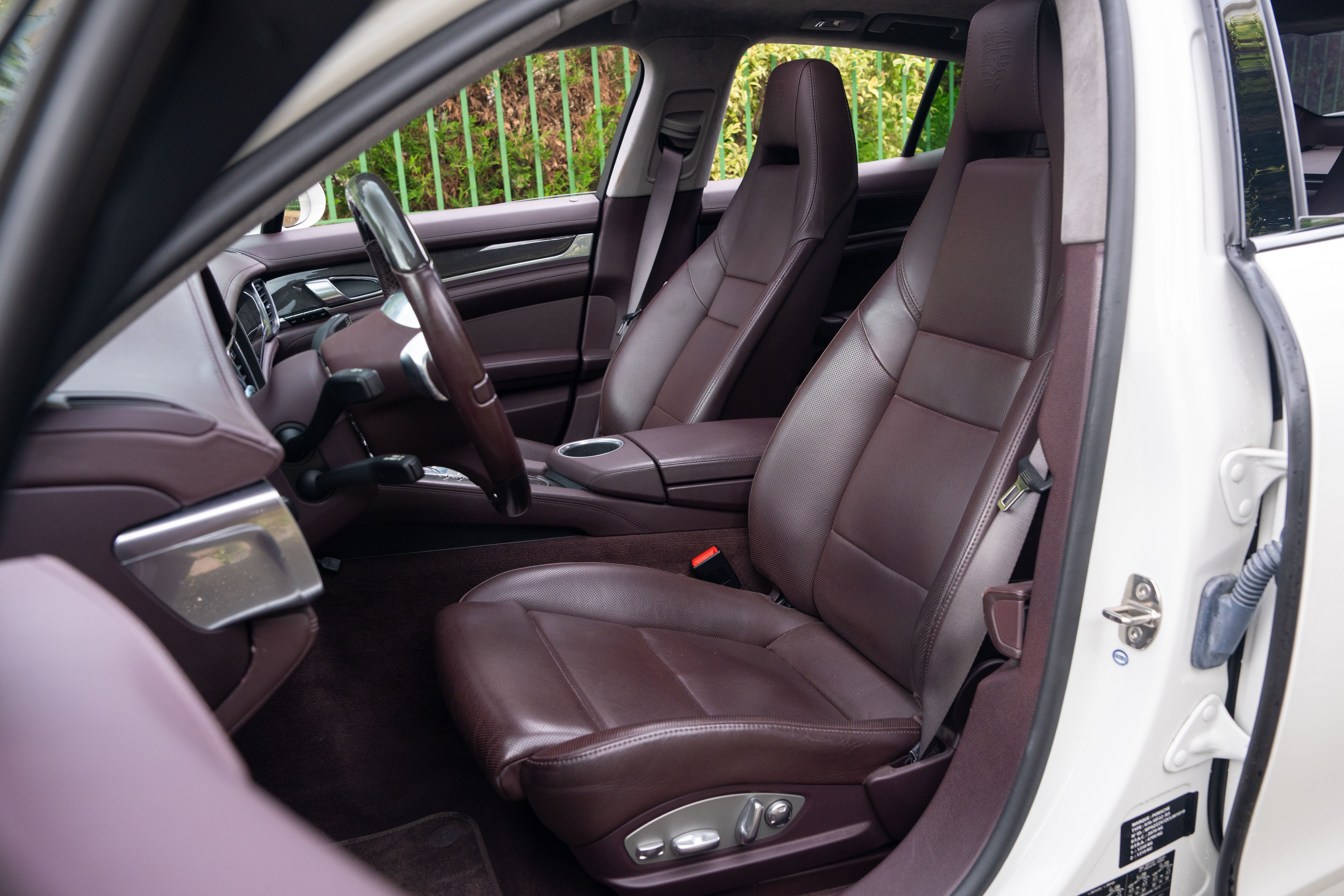 Porsche Panamera V8 4.8 550 TURBO S