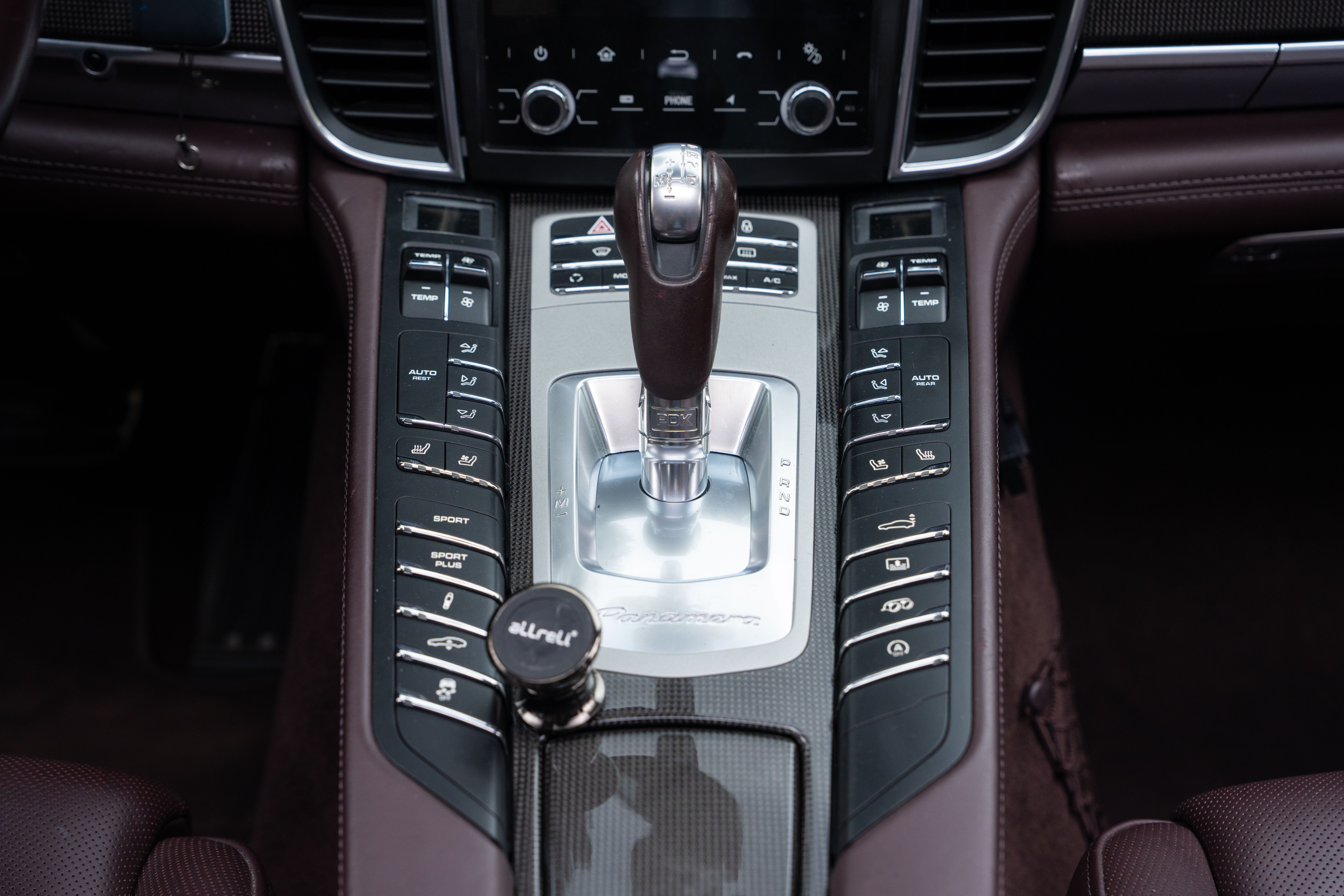 Porsche Panamera V8 4.8 550 TURBO S