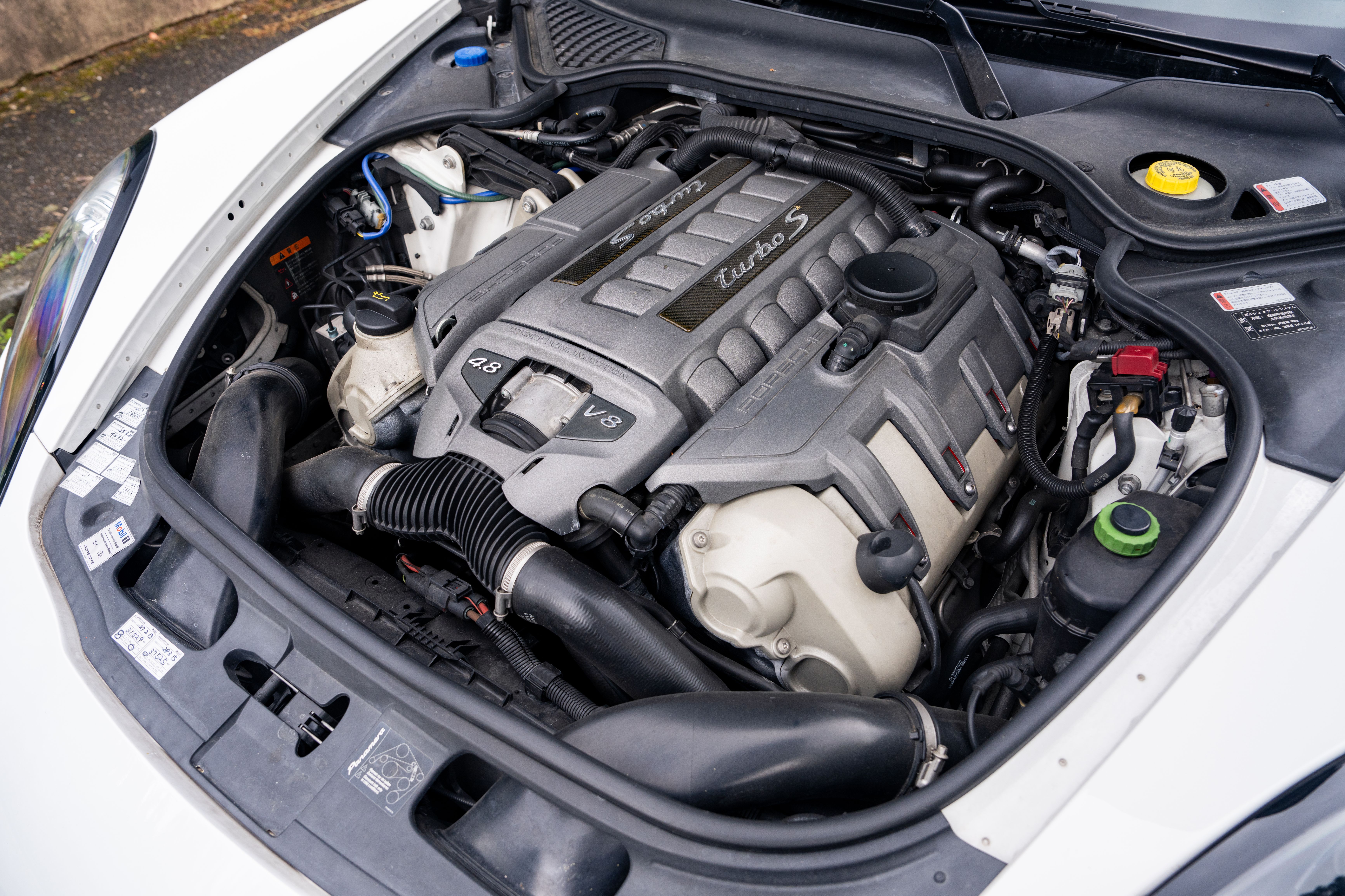 Porsche Panamera V8 4.8 550 TURBO S
