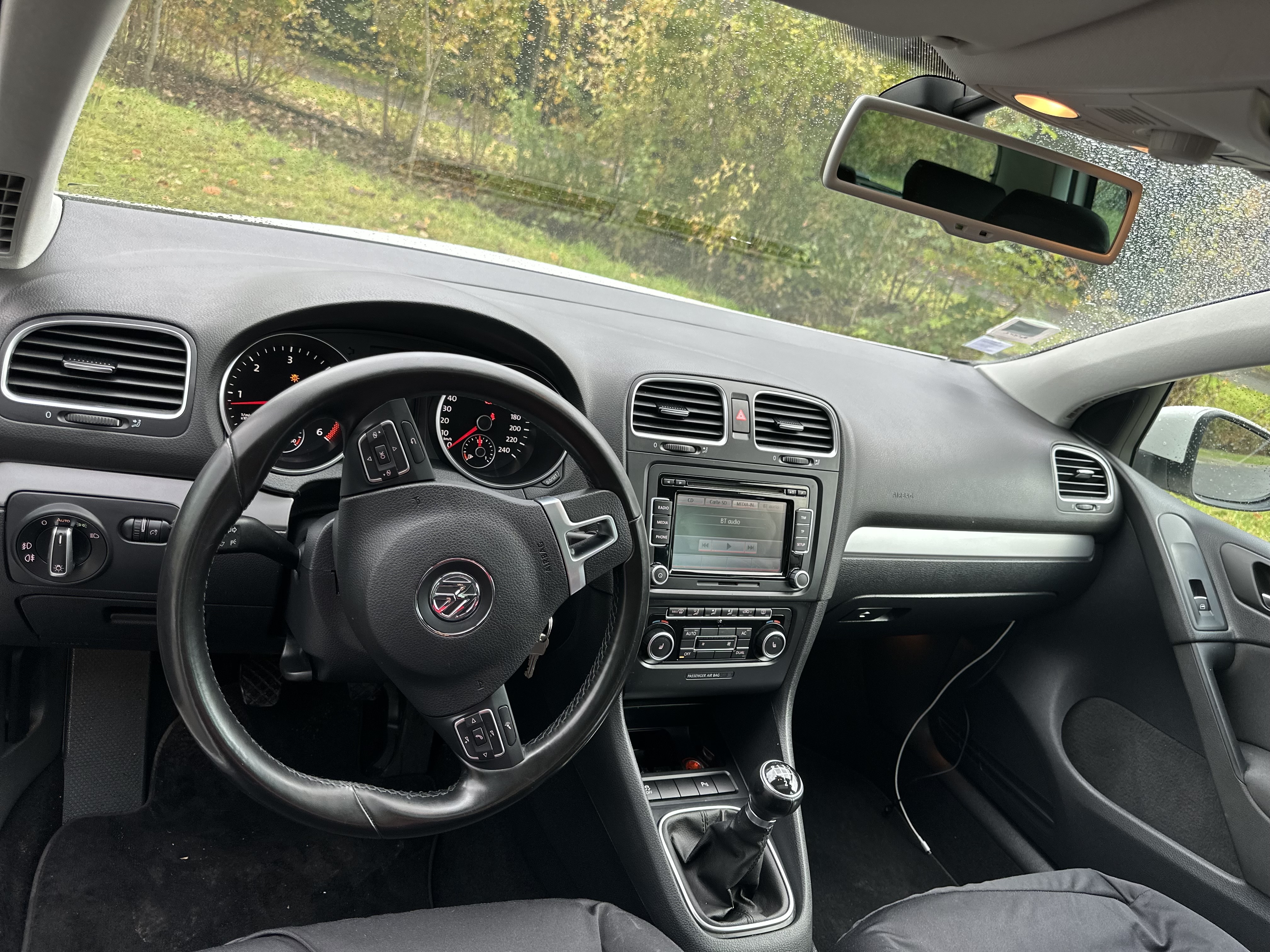 Volkswagen Golf VII 1.6 TDI 105 BLUEMOTION TECHNOLOGY CONFORTLINE BUSINESS 5P