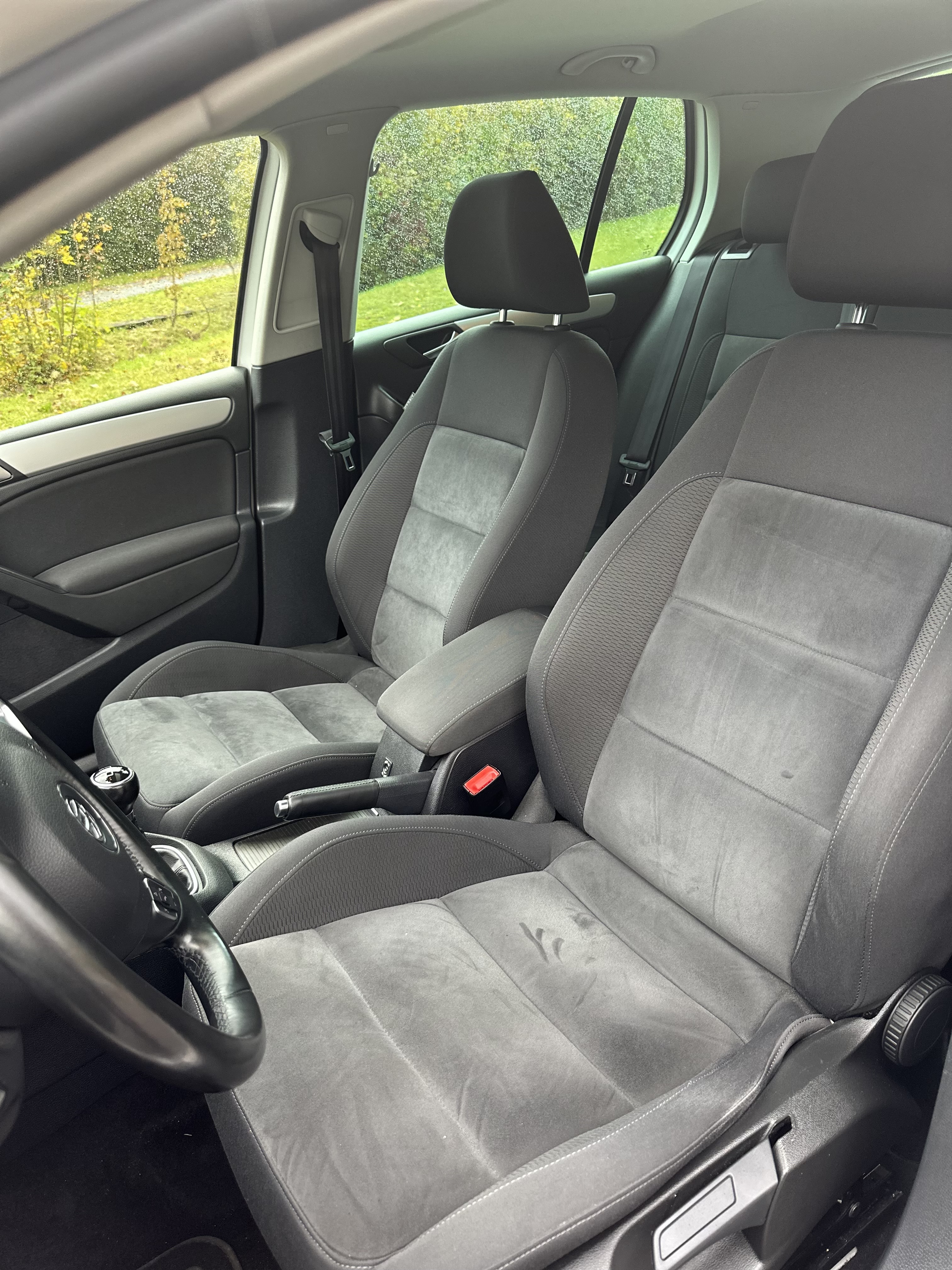 Volkswagen Golf VII 1.6 TDI 105 BLUEMOTION TECHNOLOGY CONFORTLINE BUSINESS 5P
