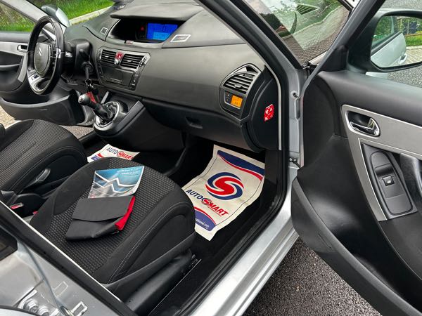 Citroen C4 1.6 HDI 110 BY LOEB