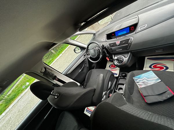 Citroen C4 1.6 HDI 110 BY LOEB