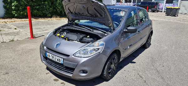 Renault Clio III 1.2 16S 75 PACK AUTHENTIQUE 5P