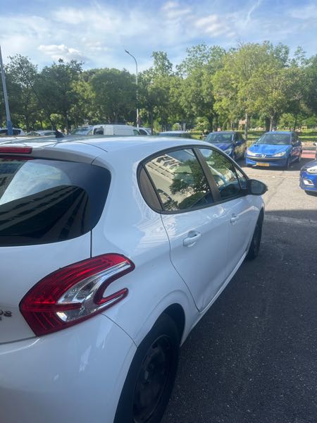Peugeot 208 1.4 HDI FAP 68 ACTIVE 5P