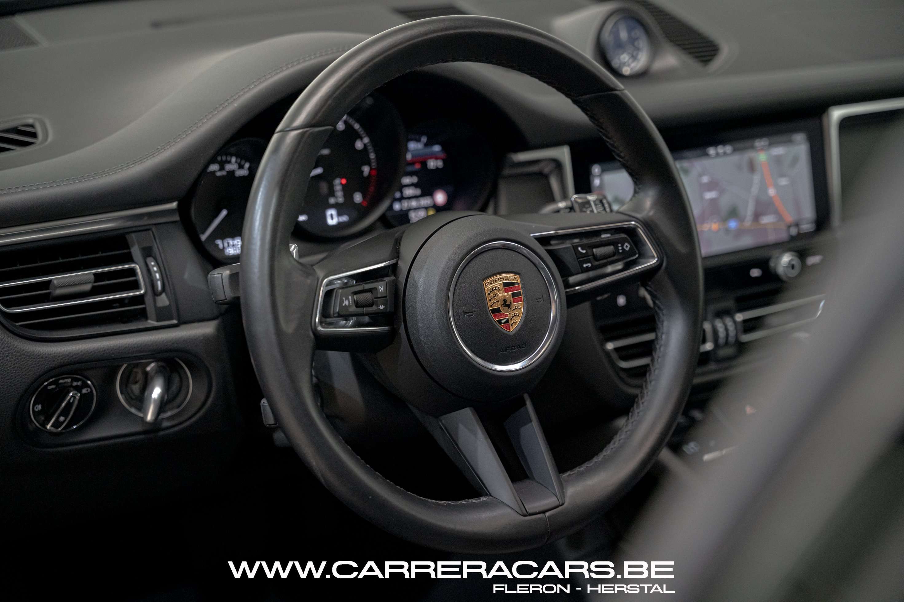 Porsche Macan 2.0 Turbo PDK*|PANO*CHRONO*BOSE*CUIR*CAM*NAV*BLACK