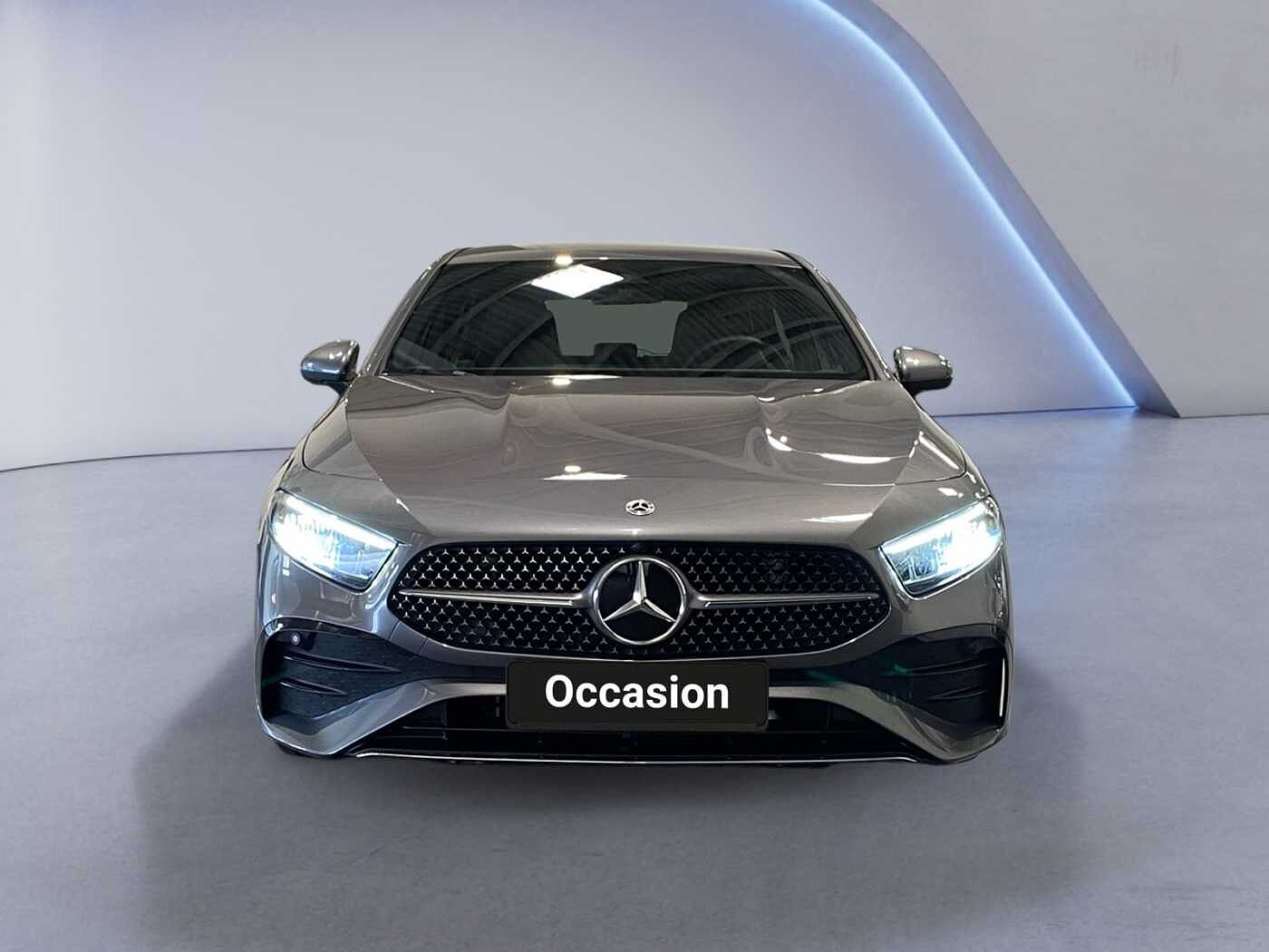 Mercedes-Benz A 180  AMG Line
