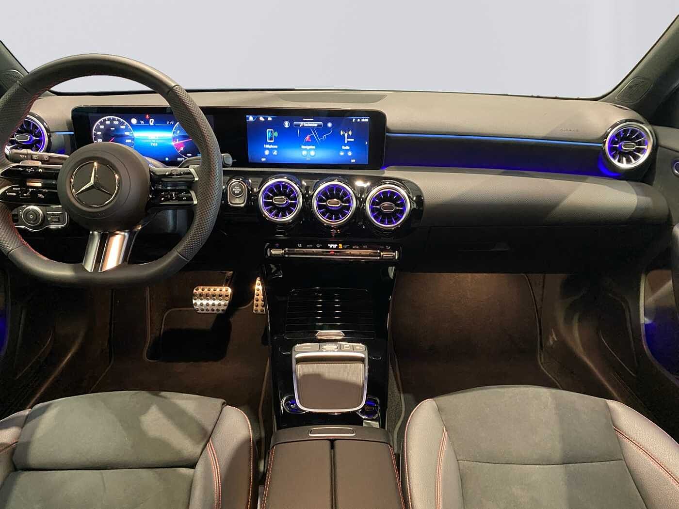 Mercedes-Benz A 180  AMG Line