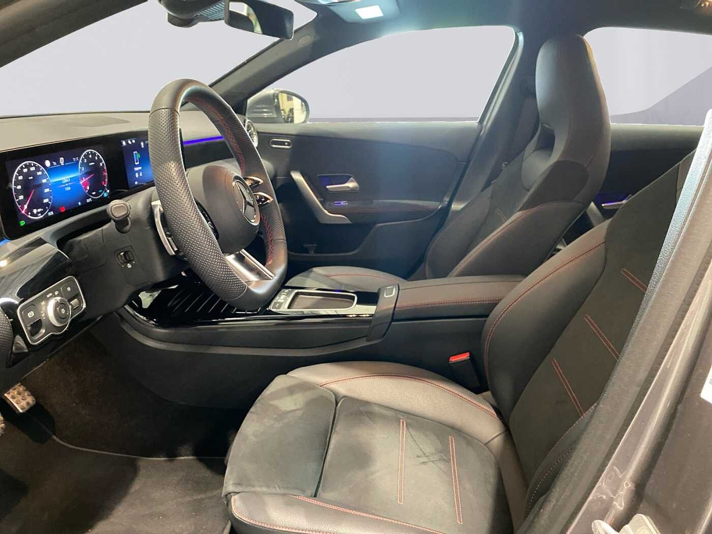 Mercedes-Benz A 180  AMG Line