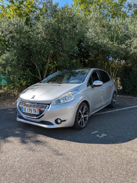 Peugeot 208 1.6 E-HDI FAP 92 4CV FELINE 5P