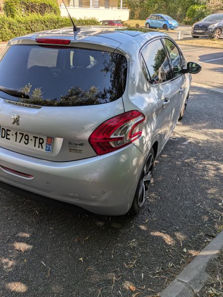 Peugeot 208 1.6 E-HDI FAP 92 4CV FELINE 5P