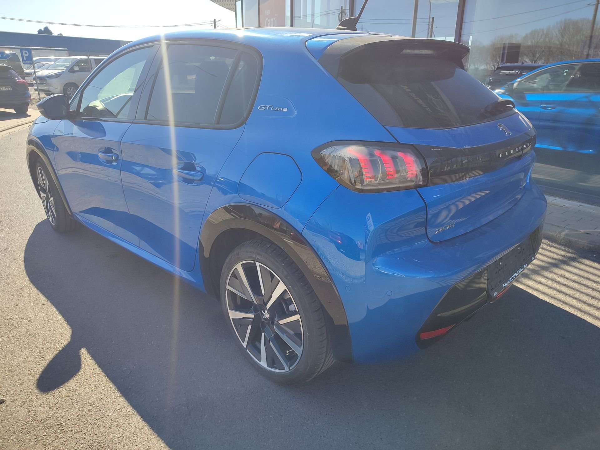 Peugeot 208 GT-LINE - TOIT Pano
