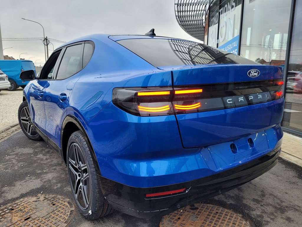 Ford Capri Premium - 77 kWh - 286cv - 595 km d'autonomie -de