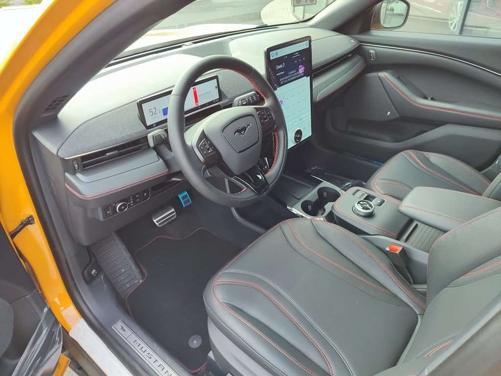 Ford Mustang Mach-E Premium RWD - 99kWh -autonomie 600 km - NEW