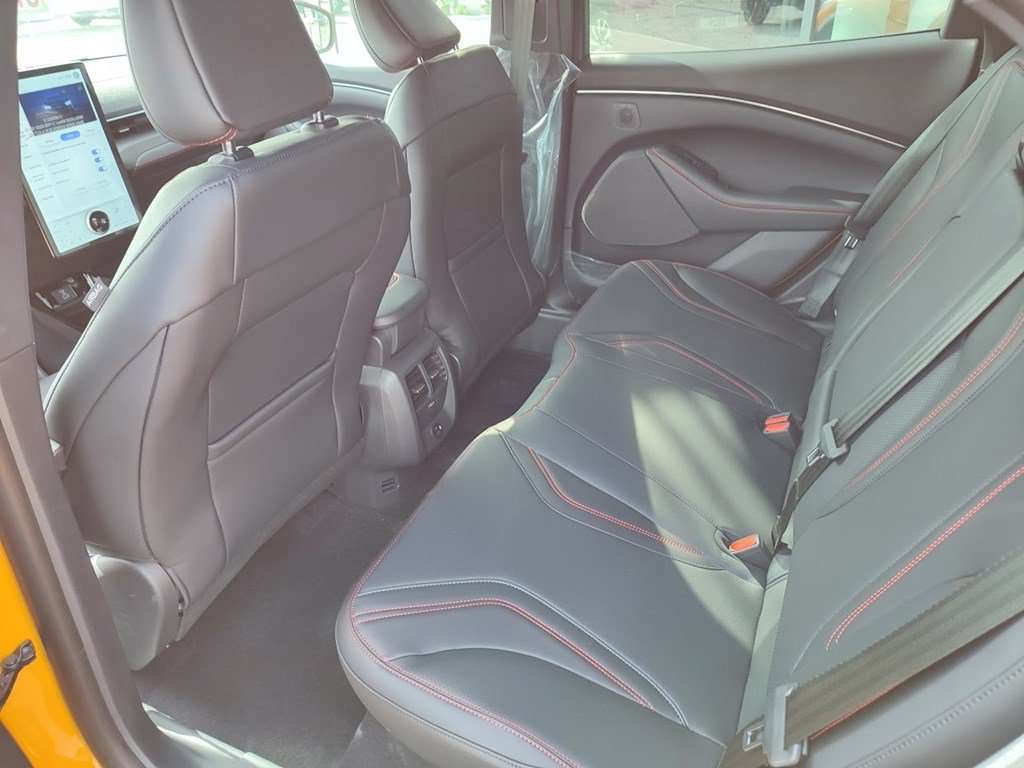 Ford Mustang Mach-E Premium RWD - 99kWh -autonomie 600 km - NEW