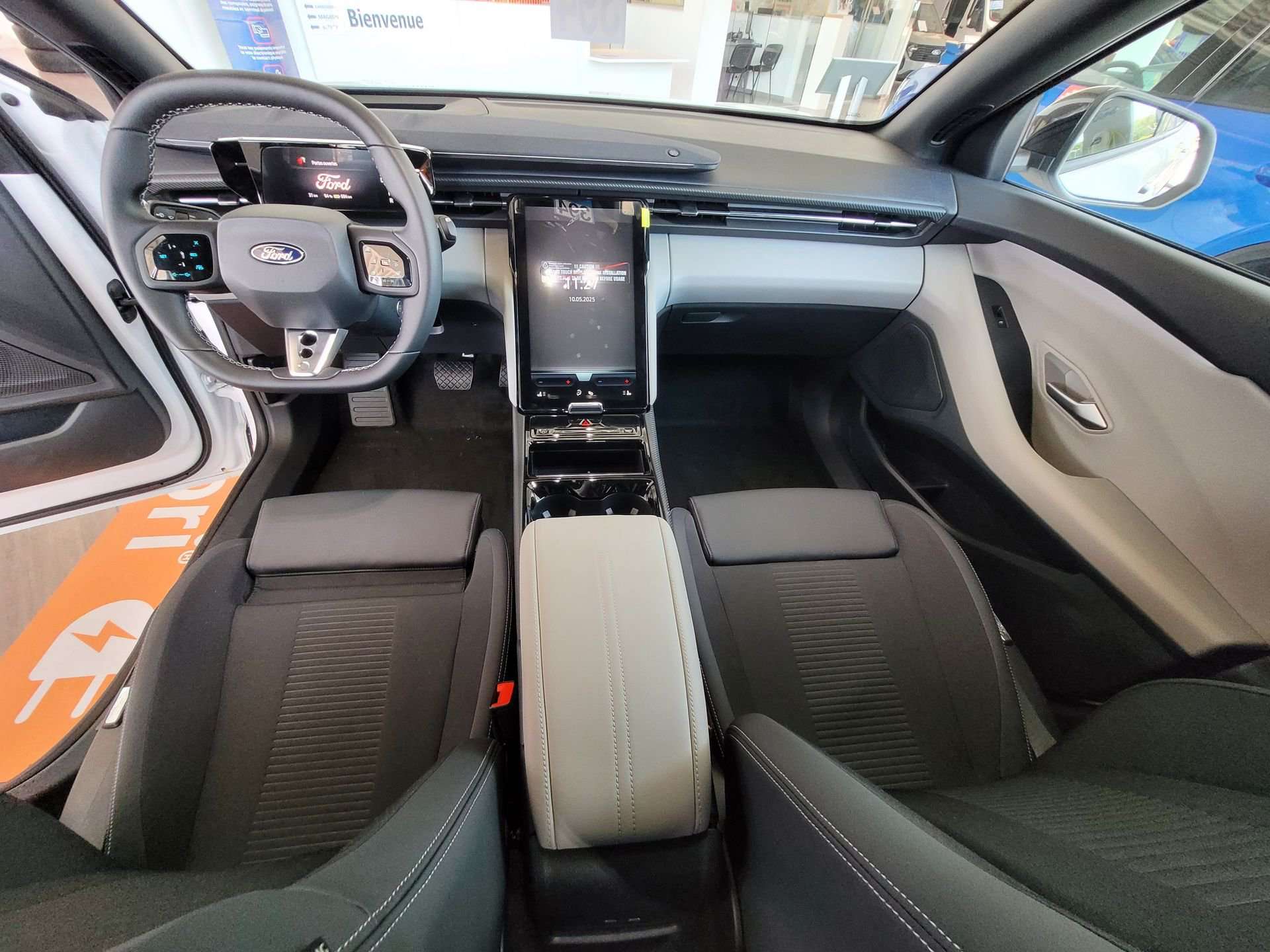 Ford Capri Premium 79kWh AWD 340cv - 560 km d'autonomie WLTP