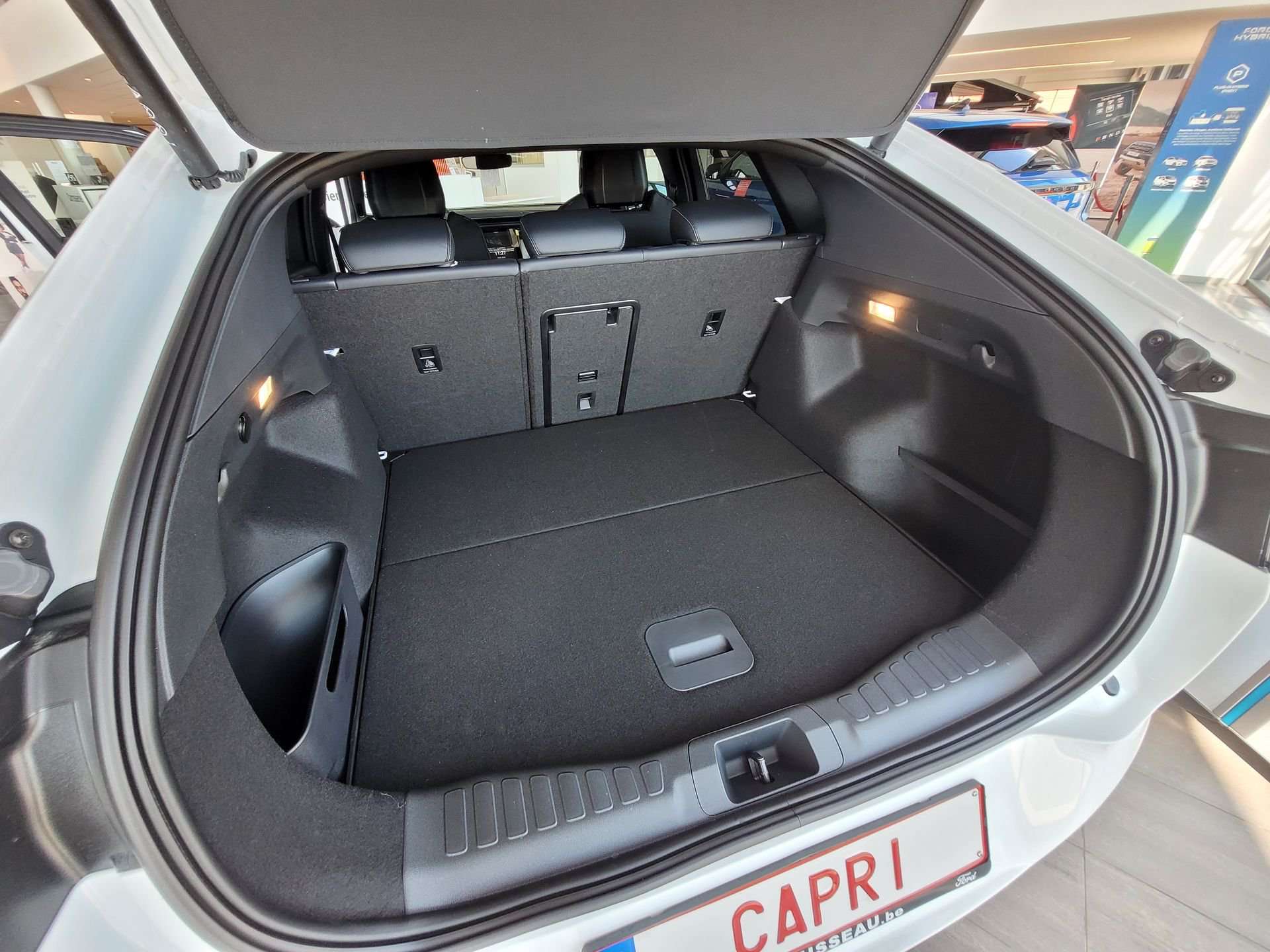 Ford Capri Premium 79kWh AWD 340cv - 560 km d'autonomie WLTP