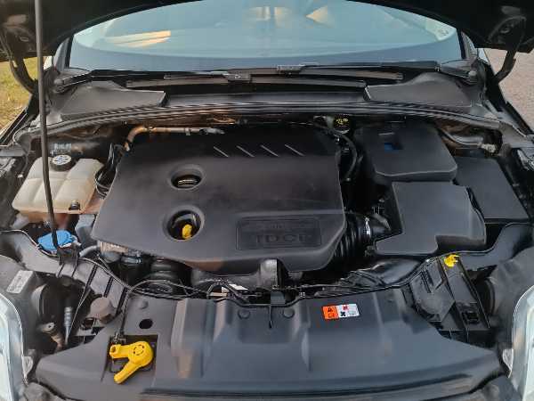 Ford Focus III 1.6 TDCI 95 FAP S&amp;S BUSINESS 5P