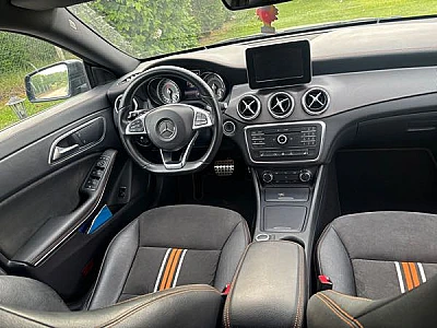 Mercedes-Benz Cla SHOOTING BRAKE 220 D ORANGEART EDITION 7G-TRONIC