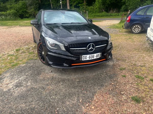 Mercedes-Benz Cla SHOOTING BRAKE 220 D ORANGEART EDITION 7G-TRONIC