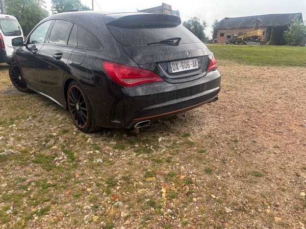 Mercedes-Benz Cla SHOOTING BRAKE 220 D ORANGEART EDITION 7G-TRONIC