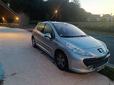 Peugeot 207 Peugeot 207 1.4 essence pack sport