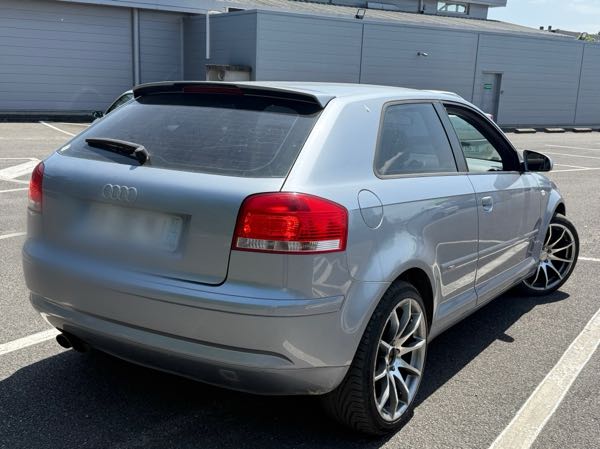 Audi A3 II 2.0 TDI 140 S LINE