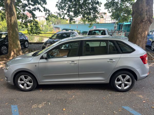 Skoda Rapid Skoda Rapid 1.6 TDI de 2014 en excellent état