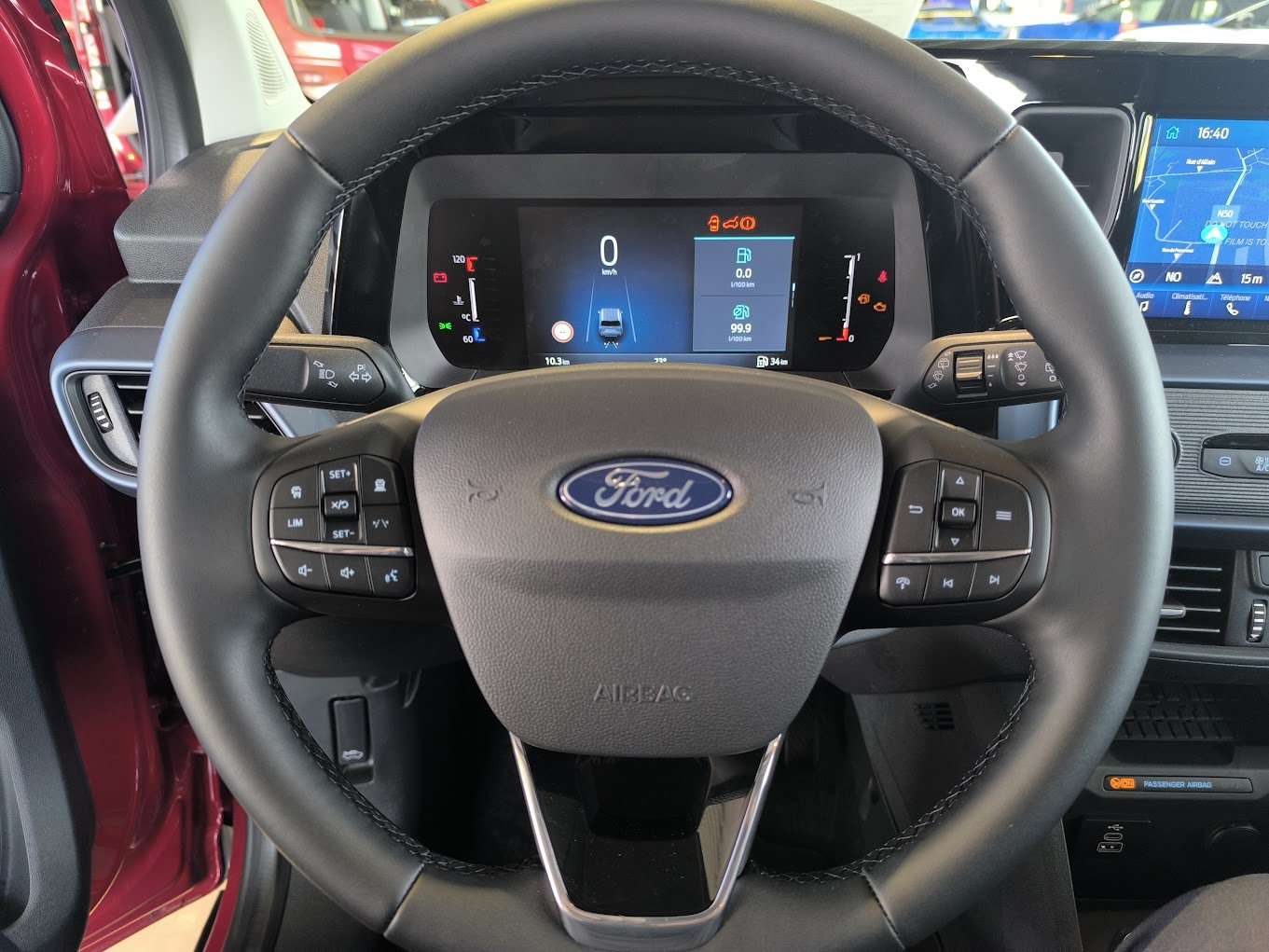 Ford Tourneo Courier Active - 1.0i 125cv M6 - Stock