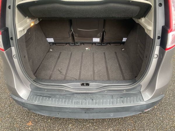 Renault Grand Scenic IV 1.7 BLUE DCI 120 SL BLACK EDITION 7PL