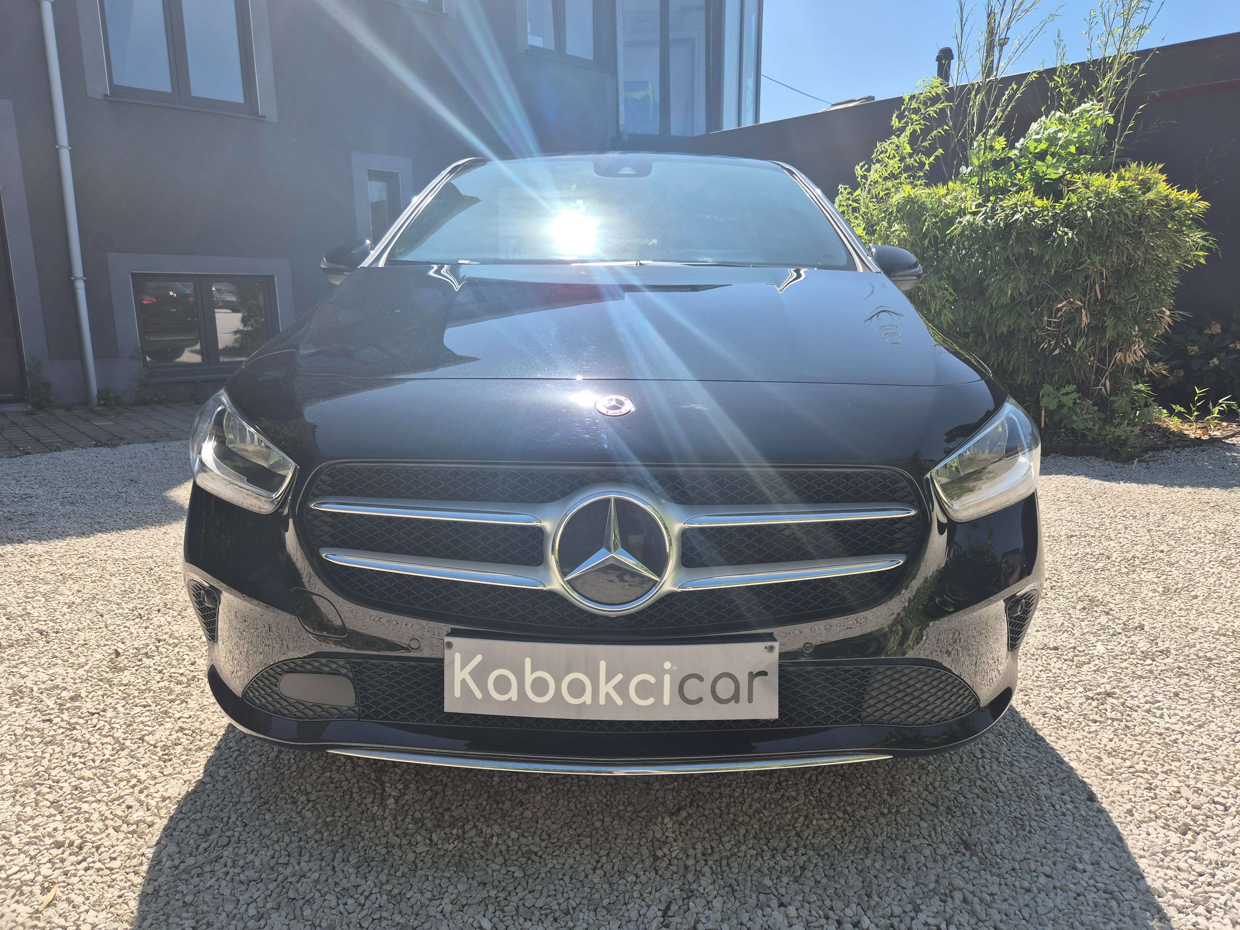 Mercedes-Benz B 180 d Business Solution - Monospace Premium Automatique - Garantie 12 Mois avec Entretien Effectué Dispo Rapide - Zone LEZ Ok