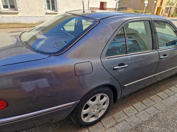Mercedes-Benz Classe E (2) 300 D TURBO ELEGANCE BVA