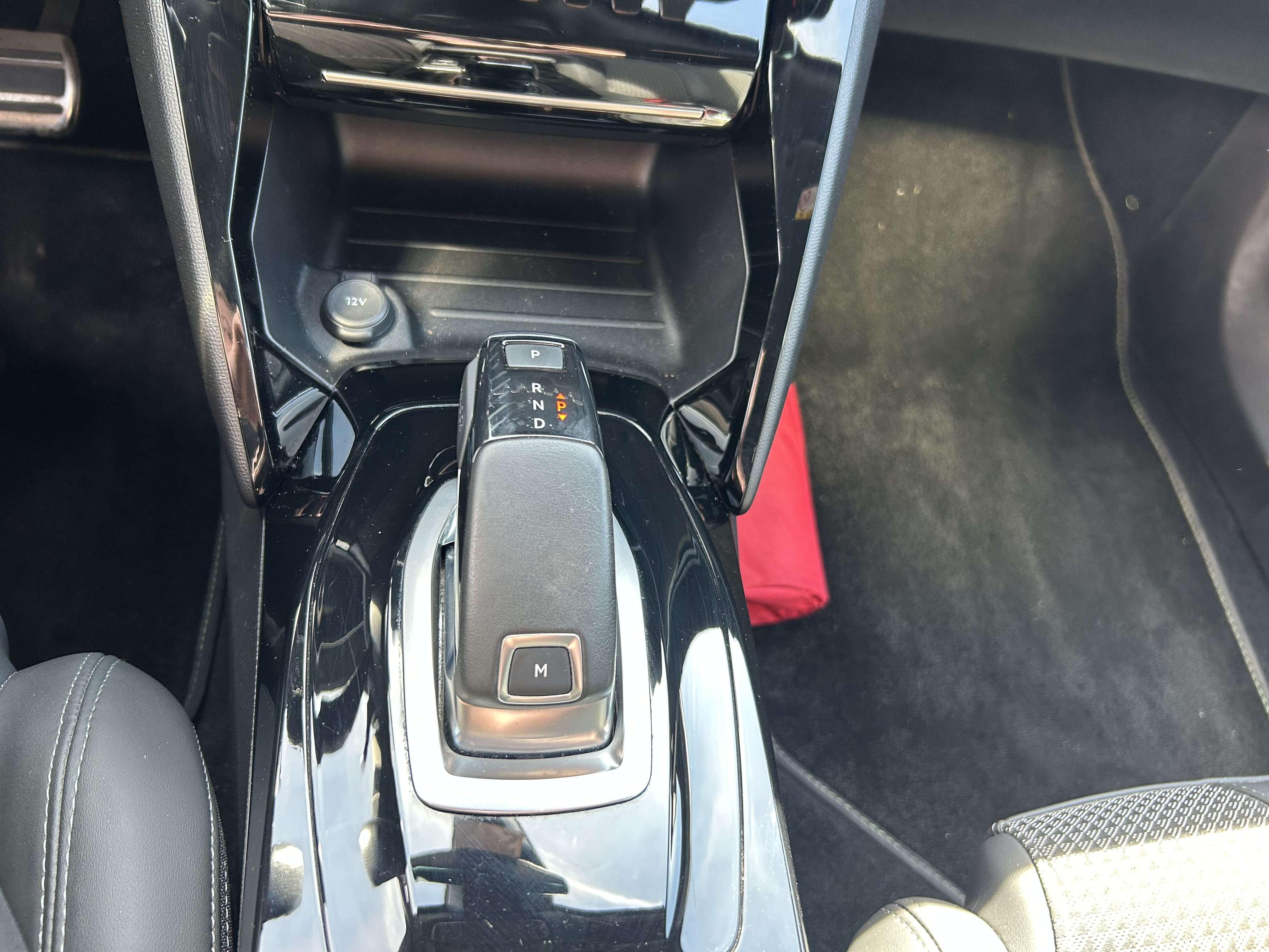 Peugeot 2008 1.2 PureTech GT S&S (EU6.4)