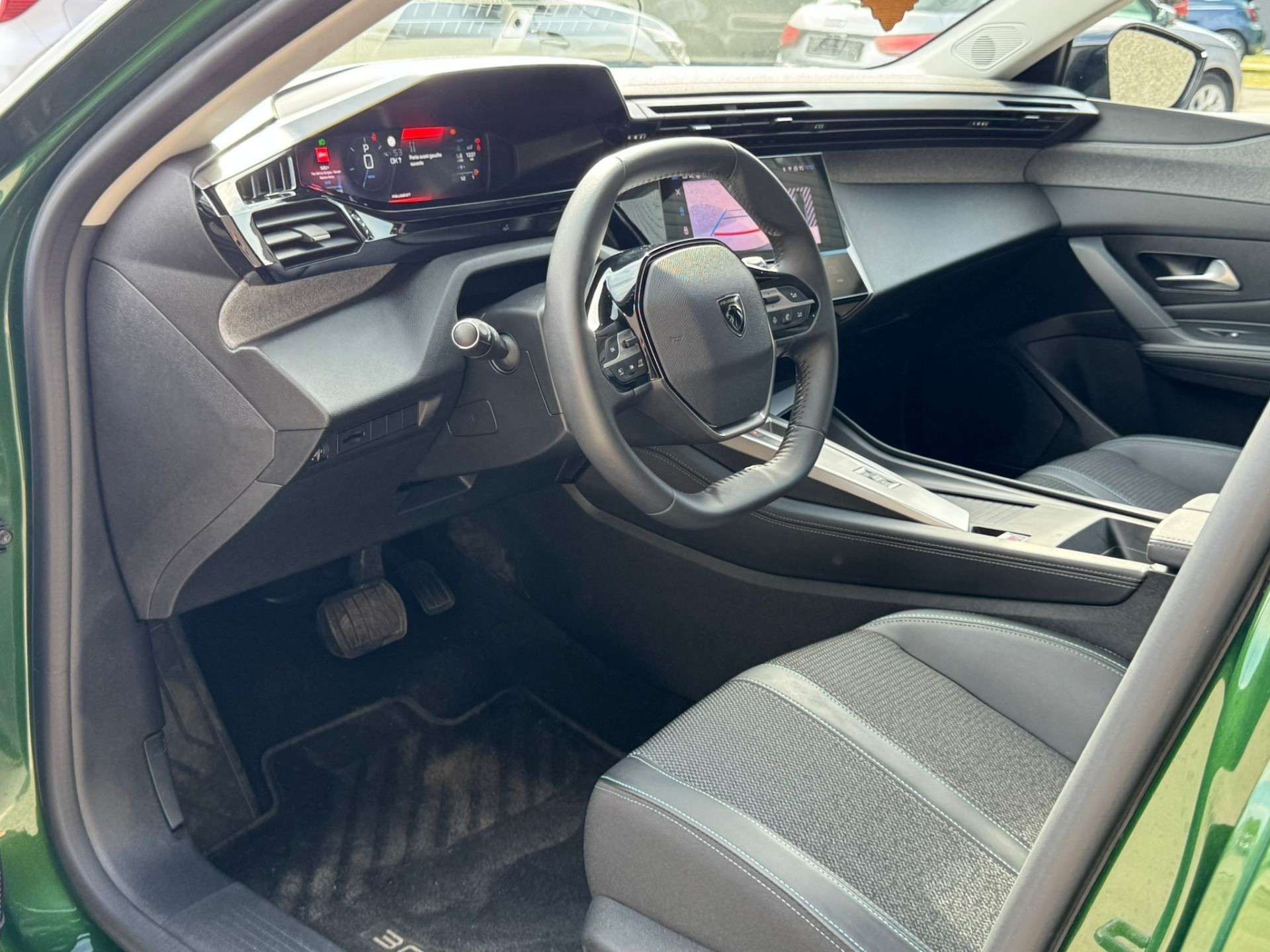 Peugeot 308 308 1.2  Allure// CARPLAY//GPS/CAMERA/GARANTIE 12M