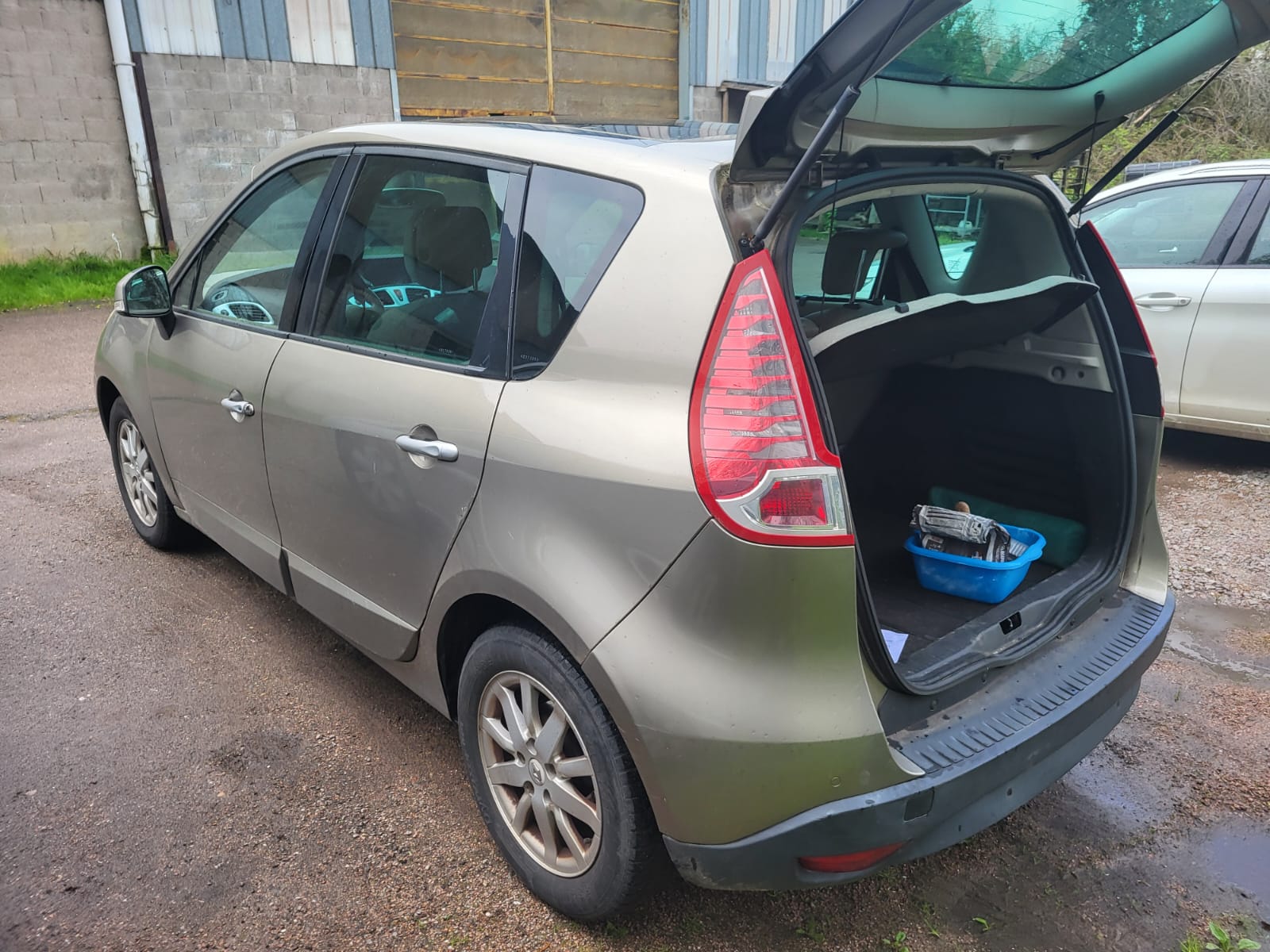 Renault Scenic II (2) 1.9 DCI 130 PRIVILEGE
