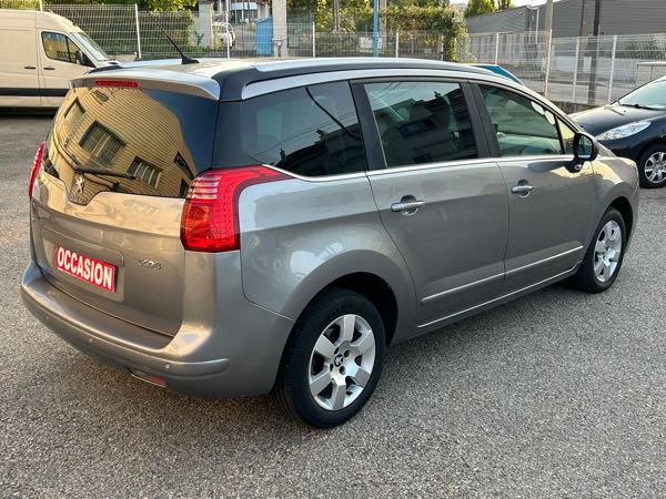 Peugeot 5008 (2) 1.6 BLUEHDI 120 STYLE 7PL
