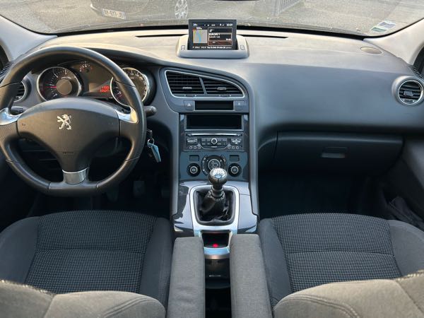 Peugeot 5008 (2) 1.6 BLUEHDI 120 STYLE 7PL