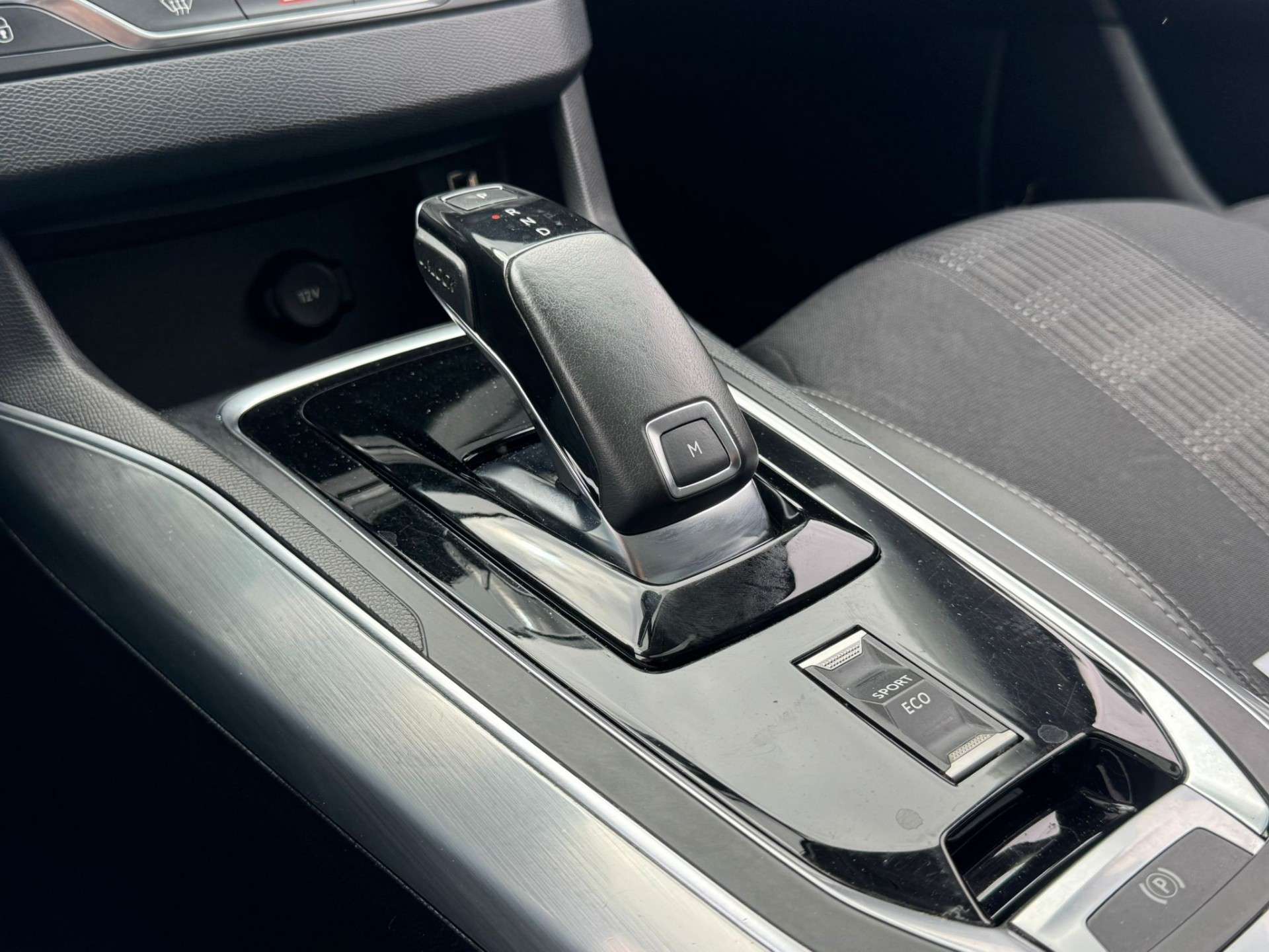 Peugeot 308 SW 1.2  Active //CAPLAY/CAMERA//GPS/GARANTIE 12M