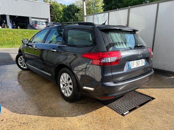 Citroen C5 II (2) TOURER 1.6 HDI 115 CONFORT BVM