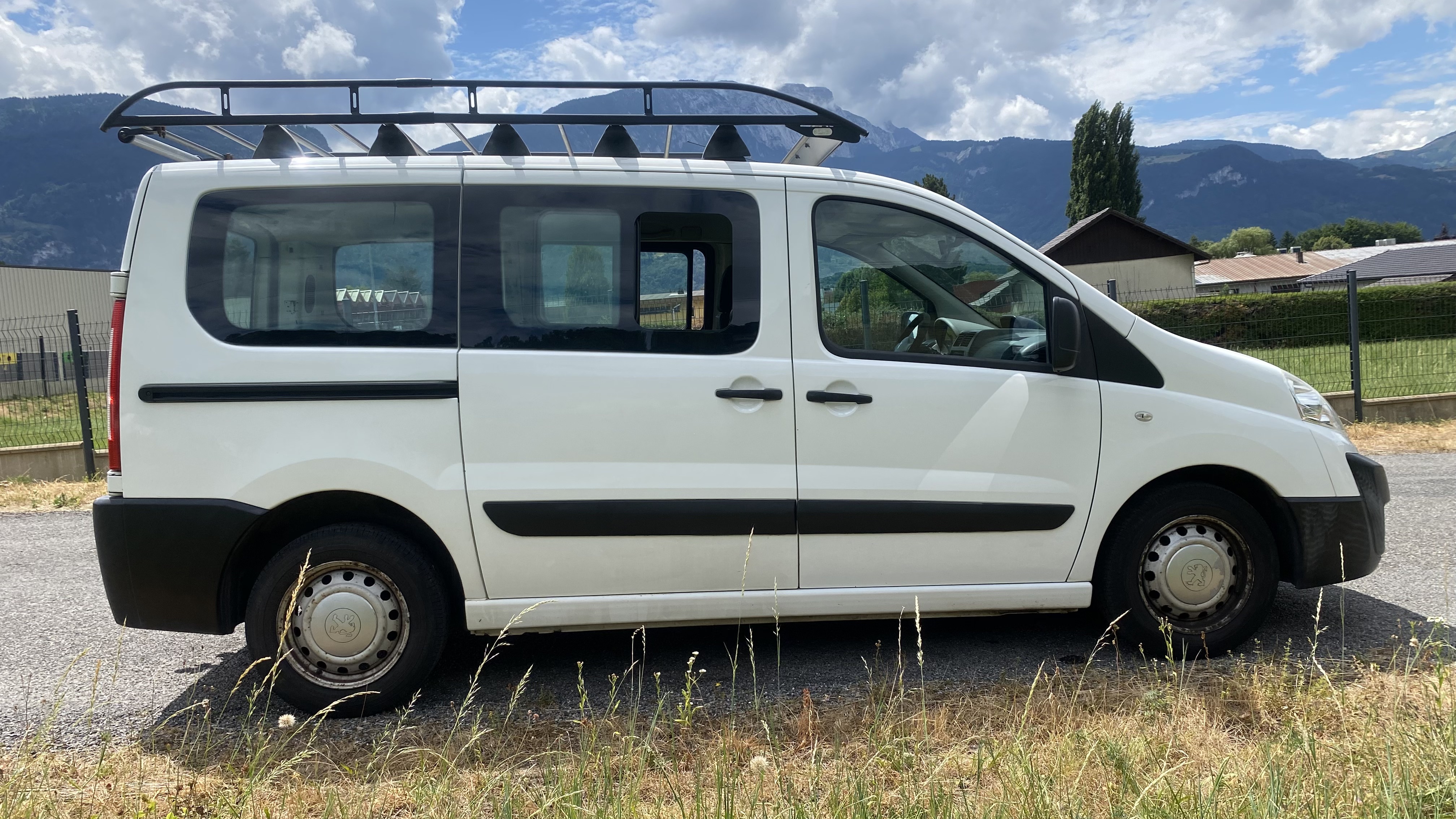 Peugeot Expert Tepee LONG 1.6 HDI 90 CONFORT COMBI 6PL