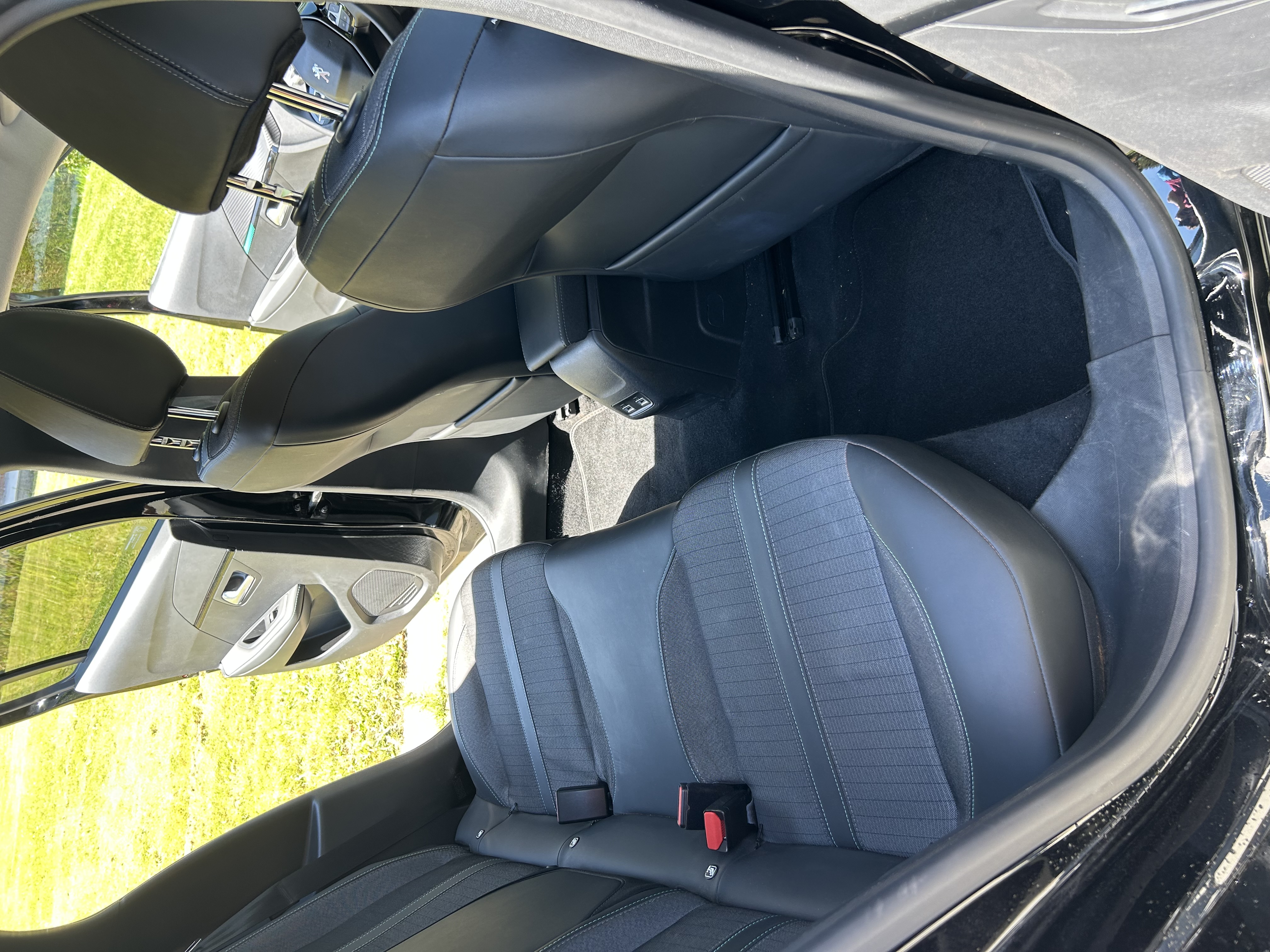Peugeot 208 II 1.2 PURETECH 100 S&amp;S ALLURE EAT8